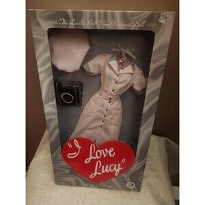 The Franklin Mint I Love Lucy Vinyl Portrait Doll Wardrobe Collection Job NEW